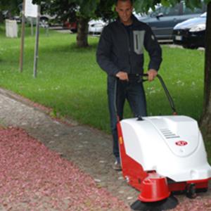 RCM Brava 900E Battery Powered Traction Driven WITH STEEL HOPPER Walk Behind Vacuum Sweeper **Now with Steel Hopper**