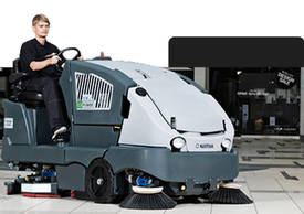 Sweepers Australia Nilfisk Advance Cs7000 Lpg Hybrid Rider Floor Scrubber 495