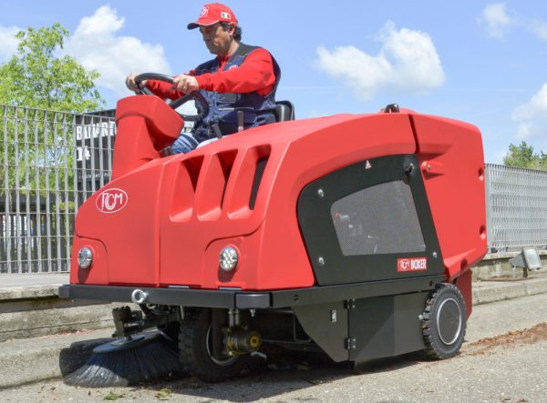 Sweepers Australia RCM Boxer Plus Rider Vacuum Sweeper 509